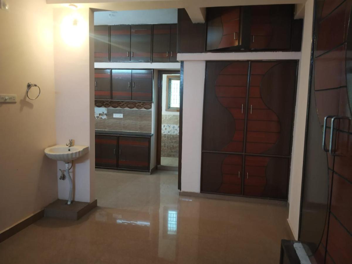 Sls Homestay - Luxury Ac Service Apartments 1Bhk, 2Bhk, 3Bhk - Direct Flyover To Alipiri Tirumala Gate - Walk To Ps4 Pure Veg Restaurants, Supermarkets - Near To National Highway & Padmavathi Amma Temple - Modular Kitchen, Living Room -Free Superfast Тирупати Экстерьер фото