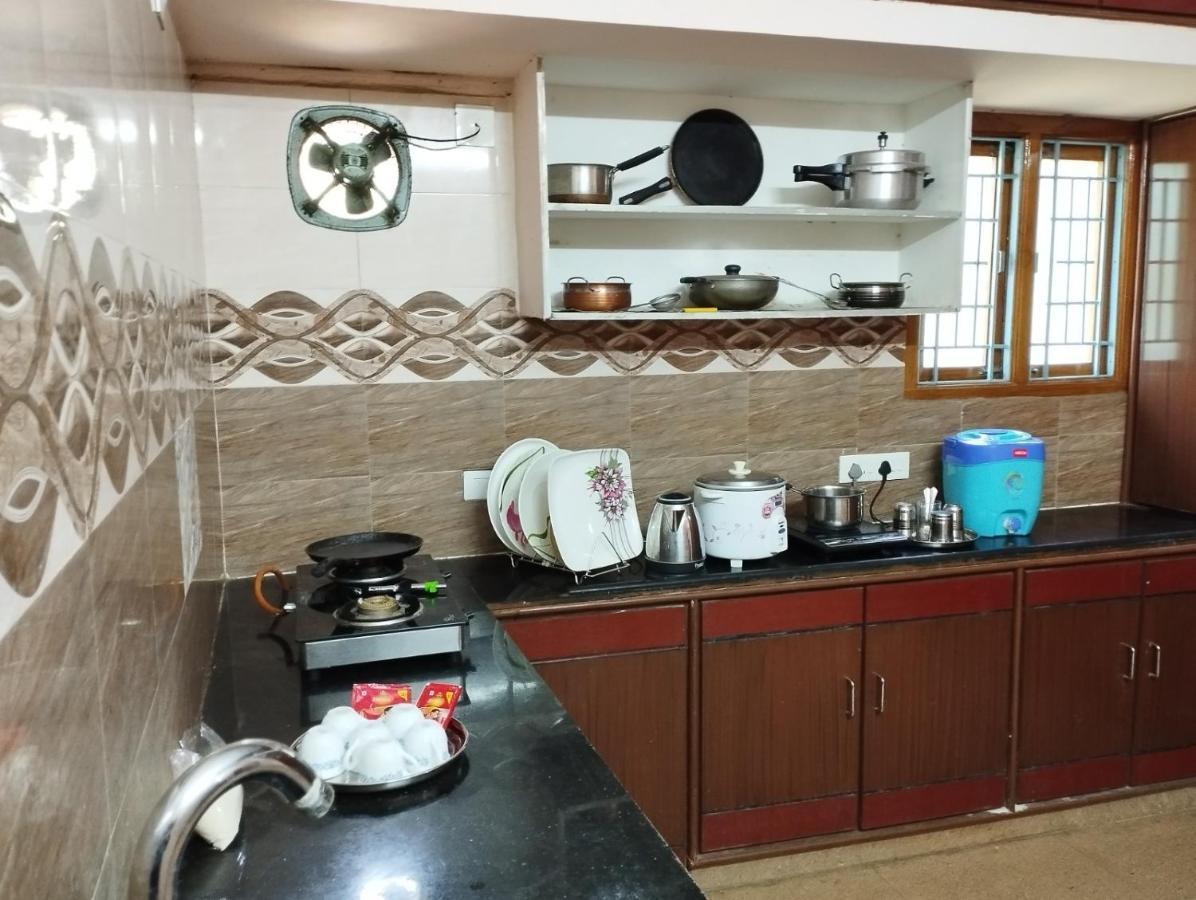 Sls Homestay - Luxury Ac Service Apartments 1Bhk, 2Bhk, 3Bhk - Direct Flyover To Alipiri Tirumala Gate - Walk To Ps4 Pure Veg Restaurants, Supermarkets - Near To National Highway & Padmavathi Amma Temple - Modular Kitchen, Living Room -Free Superfast Тирупати Экстерьер фото