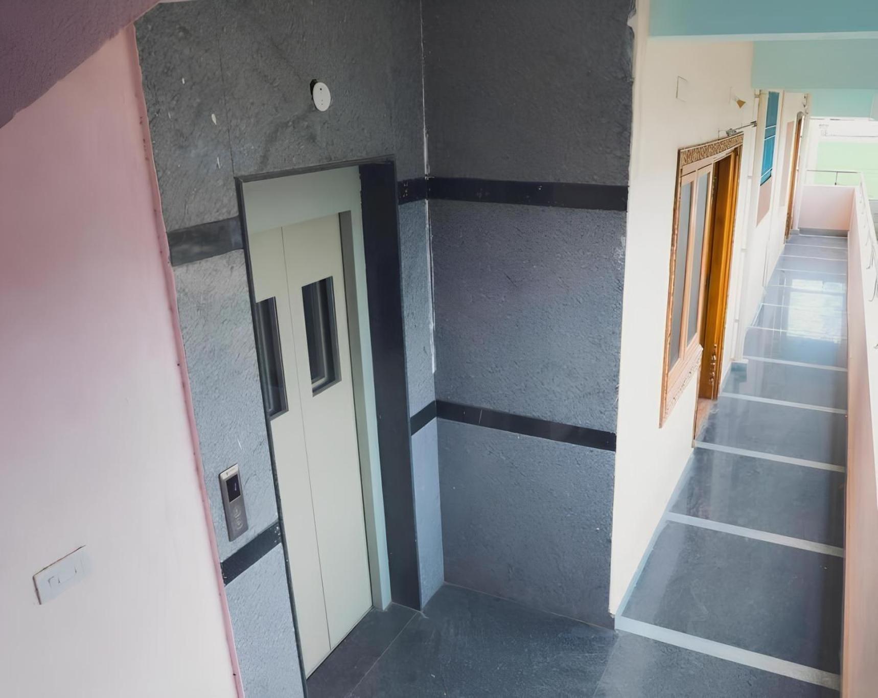 Sls Homestay - Luxury Ac Service Apartments 1Bhk, 2Bhk, 3Bhk - Direct Flyover To Alipiri Tirumala Gate - Walk To Ps4 Pure Veg Restaurants, Supermarkets - Near To National Highway & Padmavathi Amma Temple - Modular Kitchen, Living Room -Free Superfast Тирупати Экстерьер фото